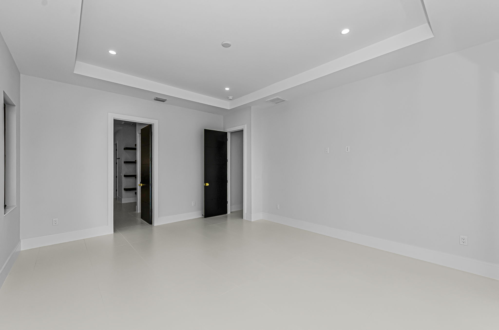 Main Level Primary Bedroom1c