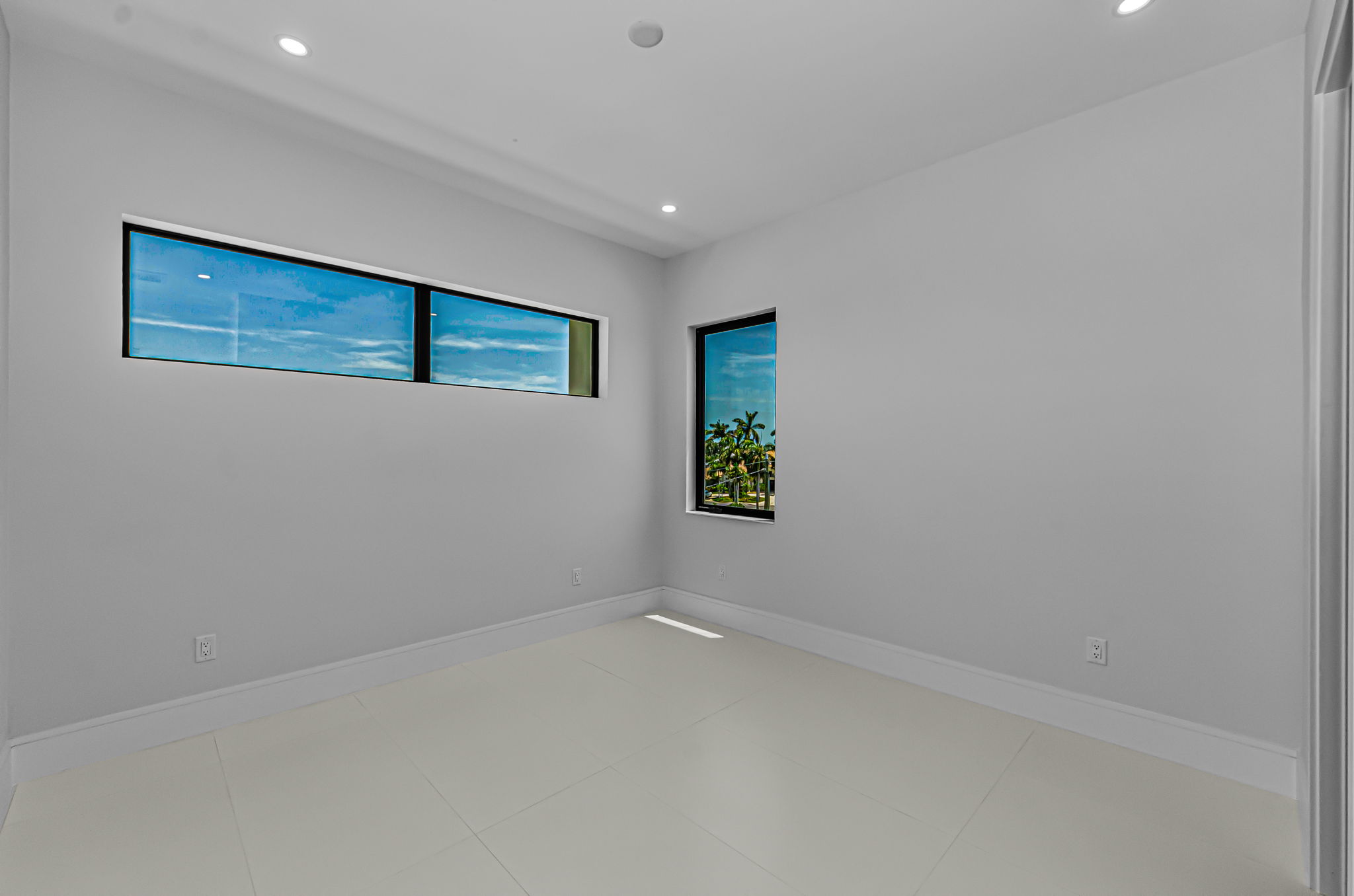 Upper Level Bedroom3a