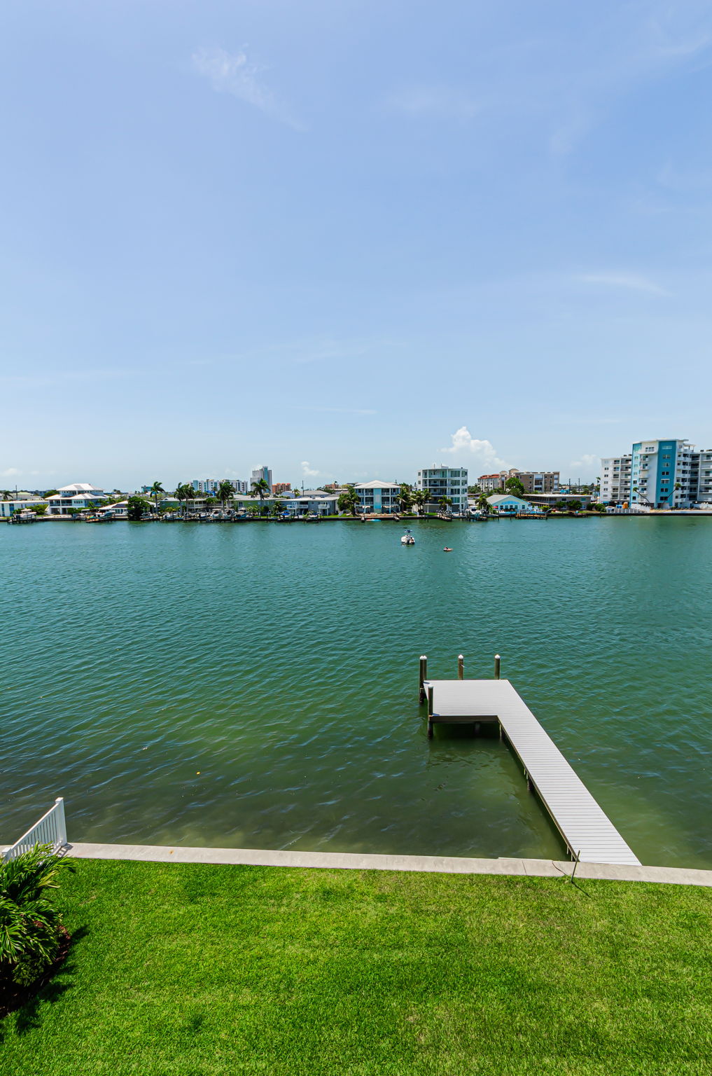 Upper Level Office Balcony View2