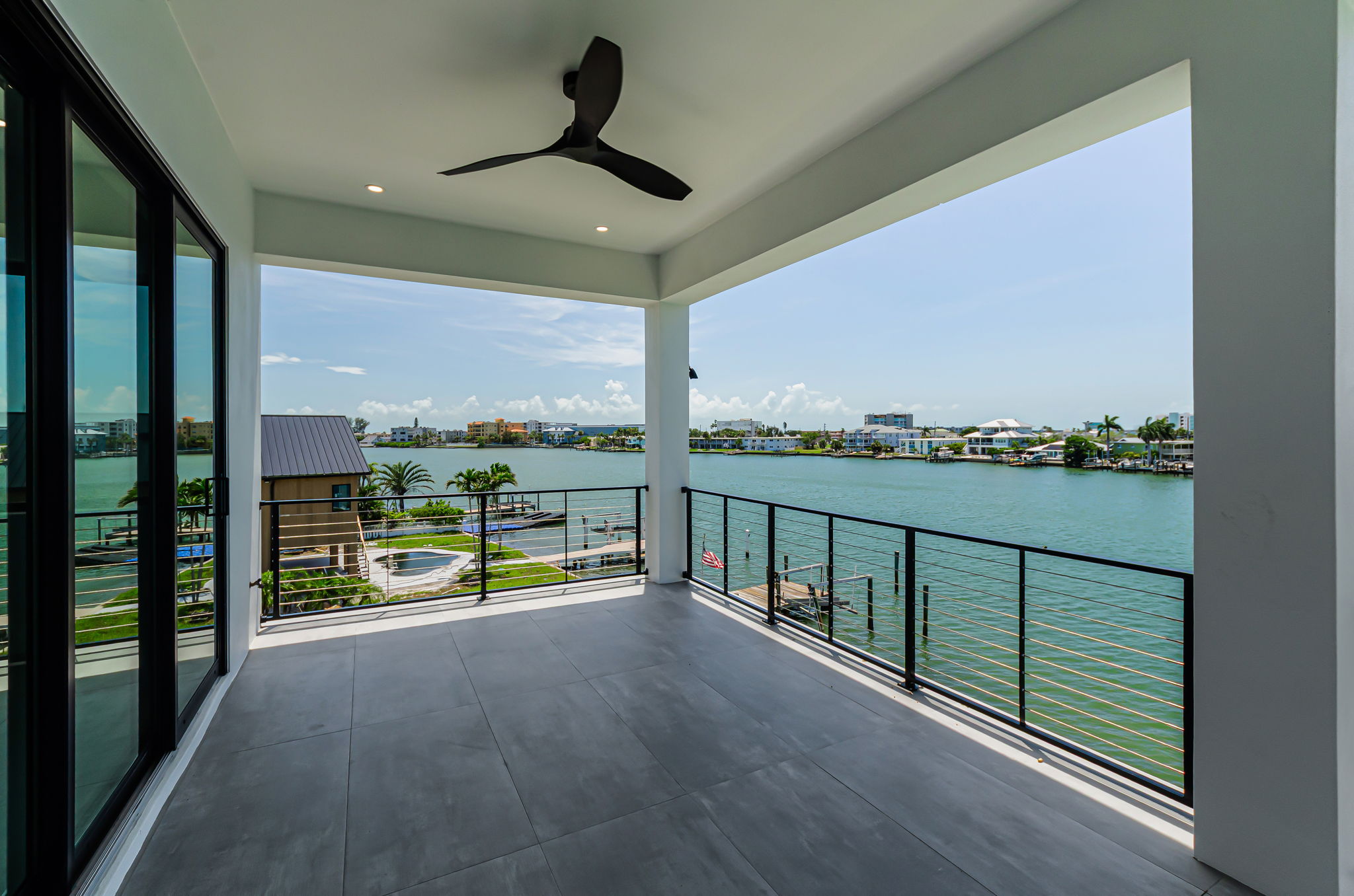 Upper Level Office Balcony2