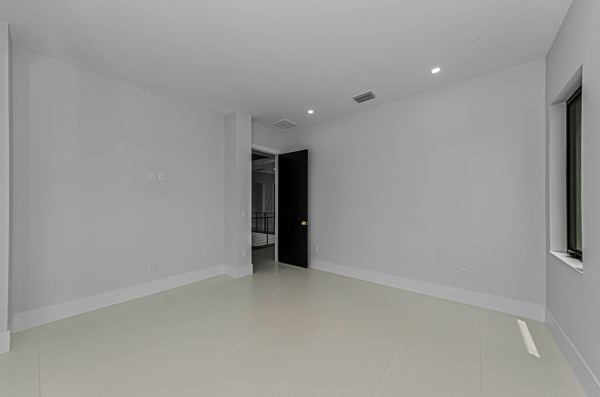 Upper Level Office1c