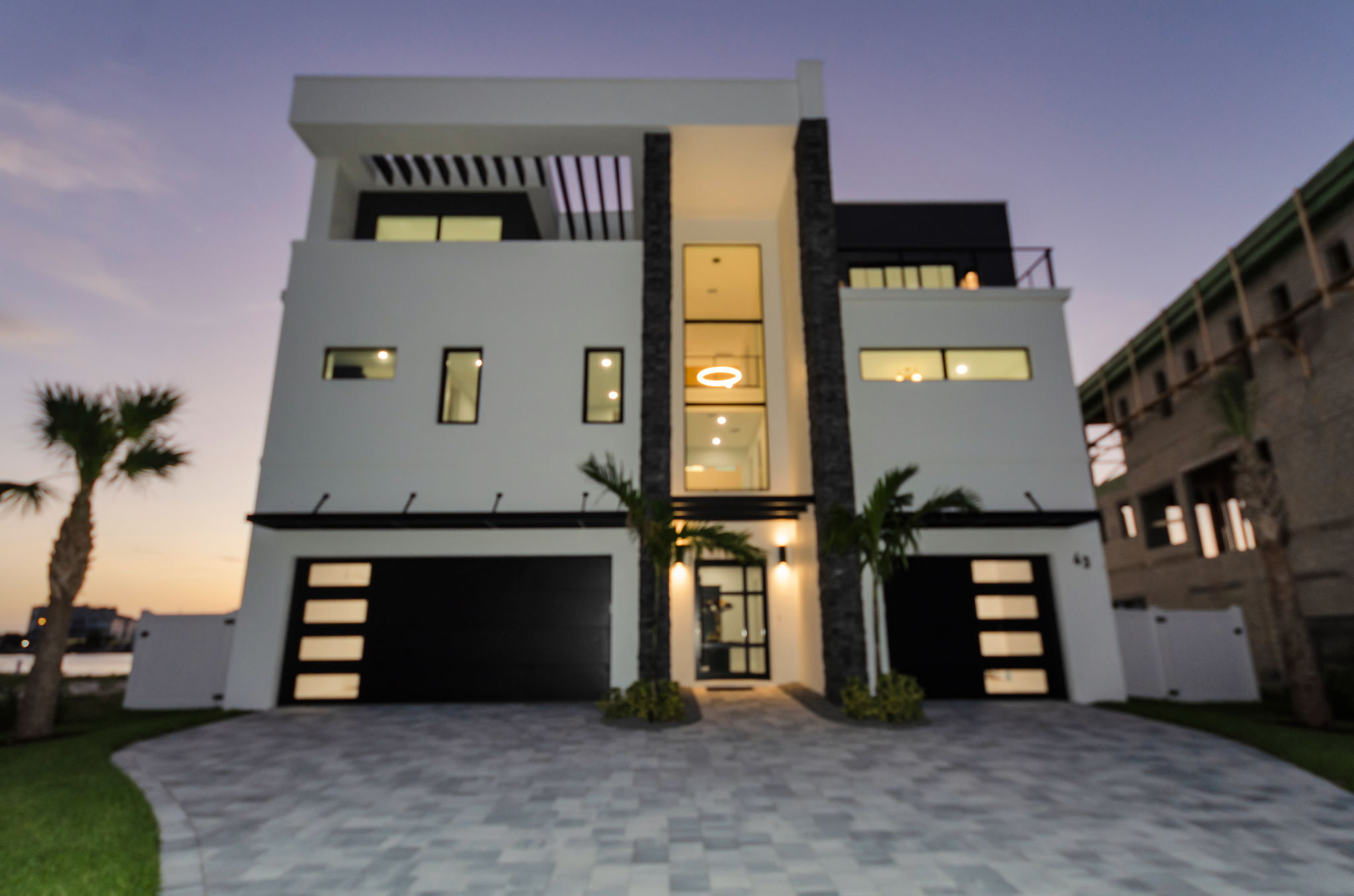 Front Exterior23