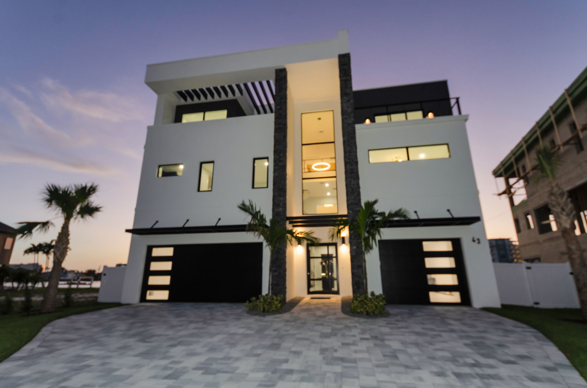 Front Exterior25