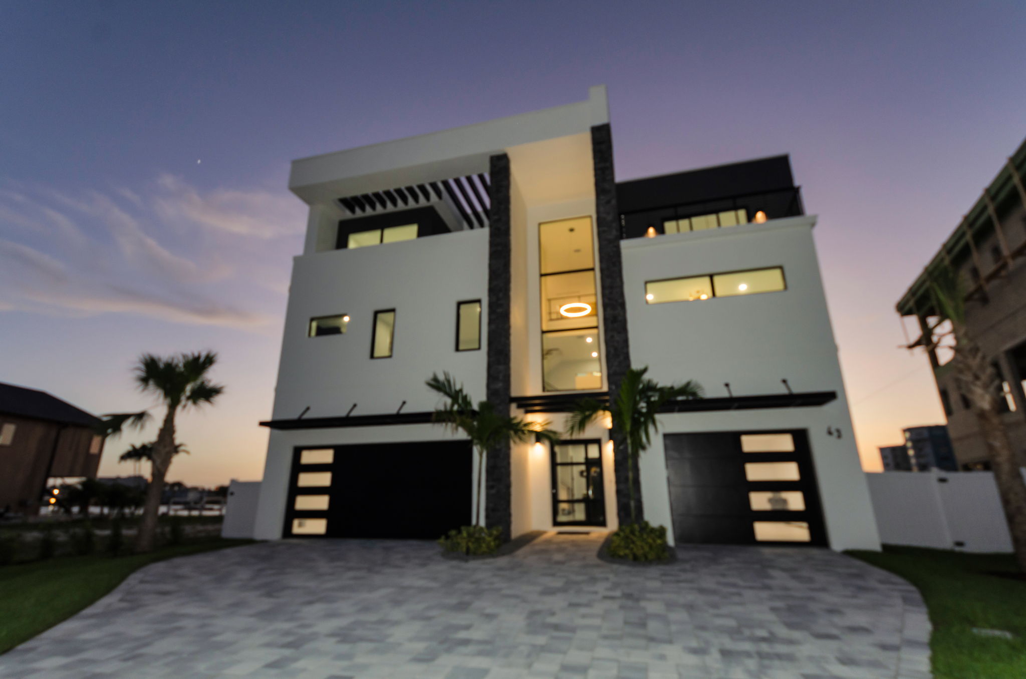 Front Exterior28