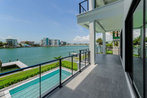 Living Room Balcony2