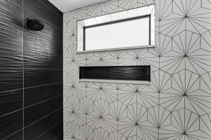 Main Level Guest Bathroom2b