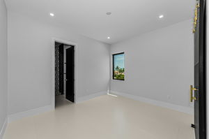Upper Level Bedroom2a