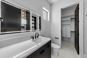 Upper Level Bedroom3 Bathroom1a