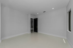 Upper Level Office1c