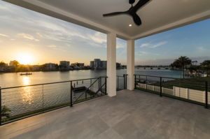 Dining Room-Kitchen Balcony21