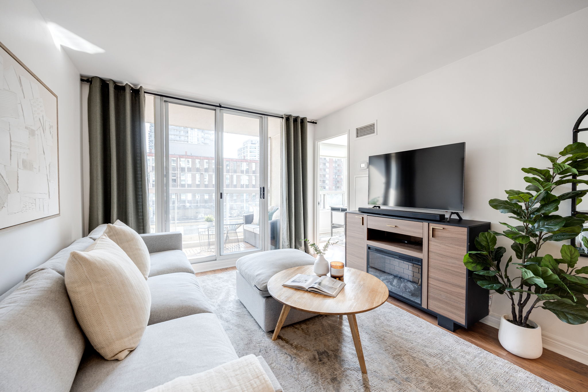 Toronto property showcase — delivered property photograph 4
