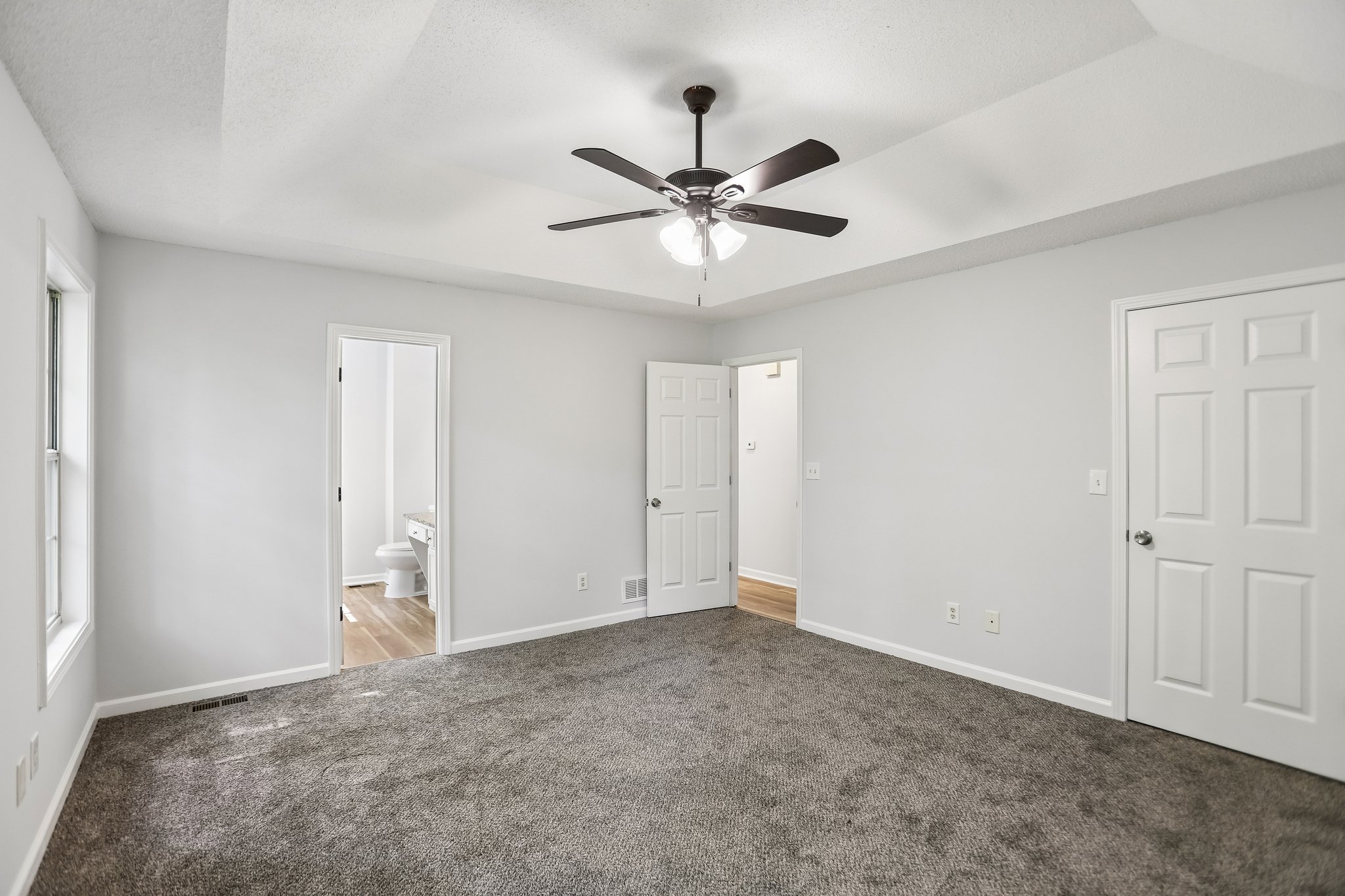 Gina Ct-S2404-018.jpg