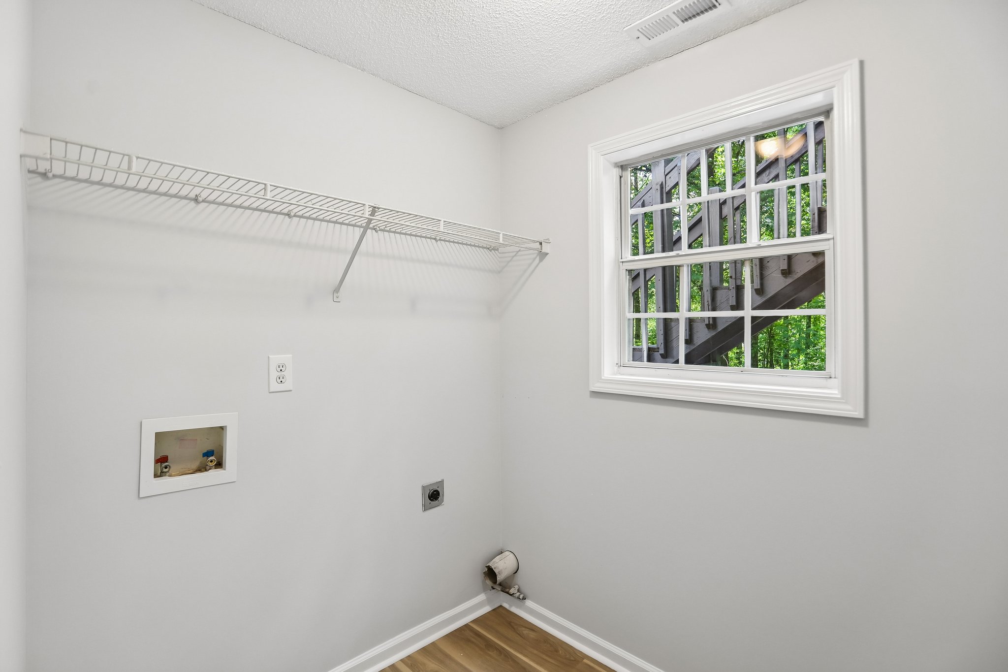 Gina Ct-S2404-029.jpg