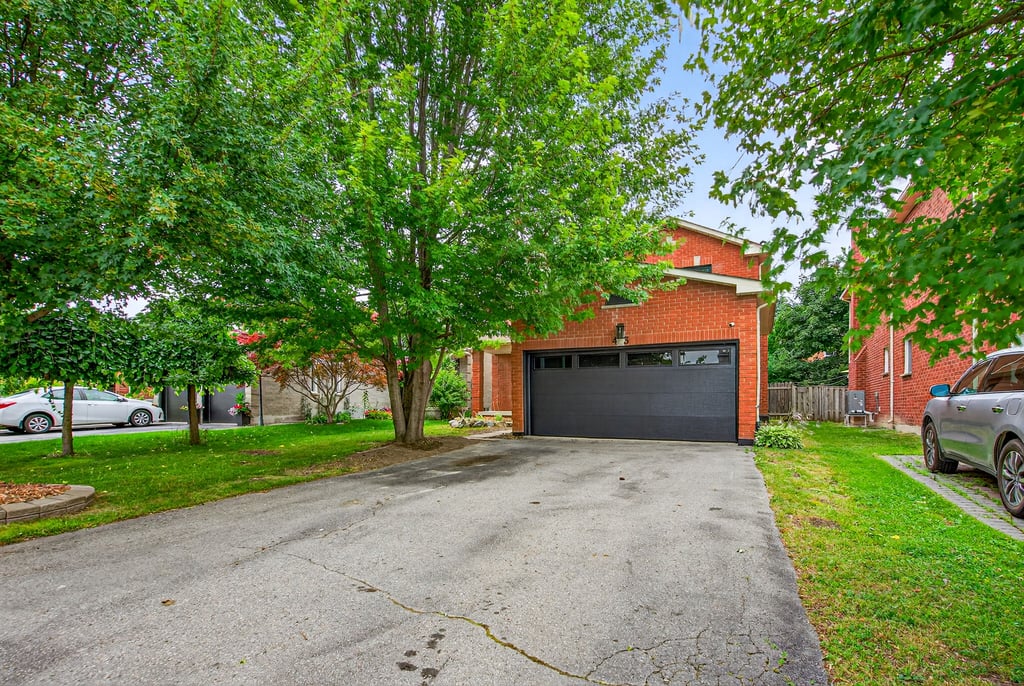 43 Keremeos Crescent