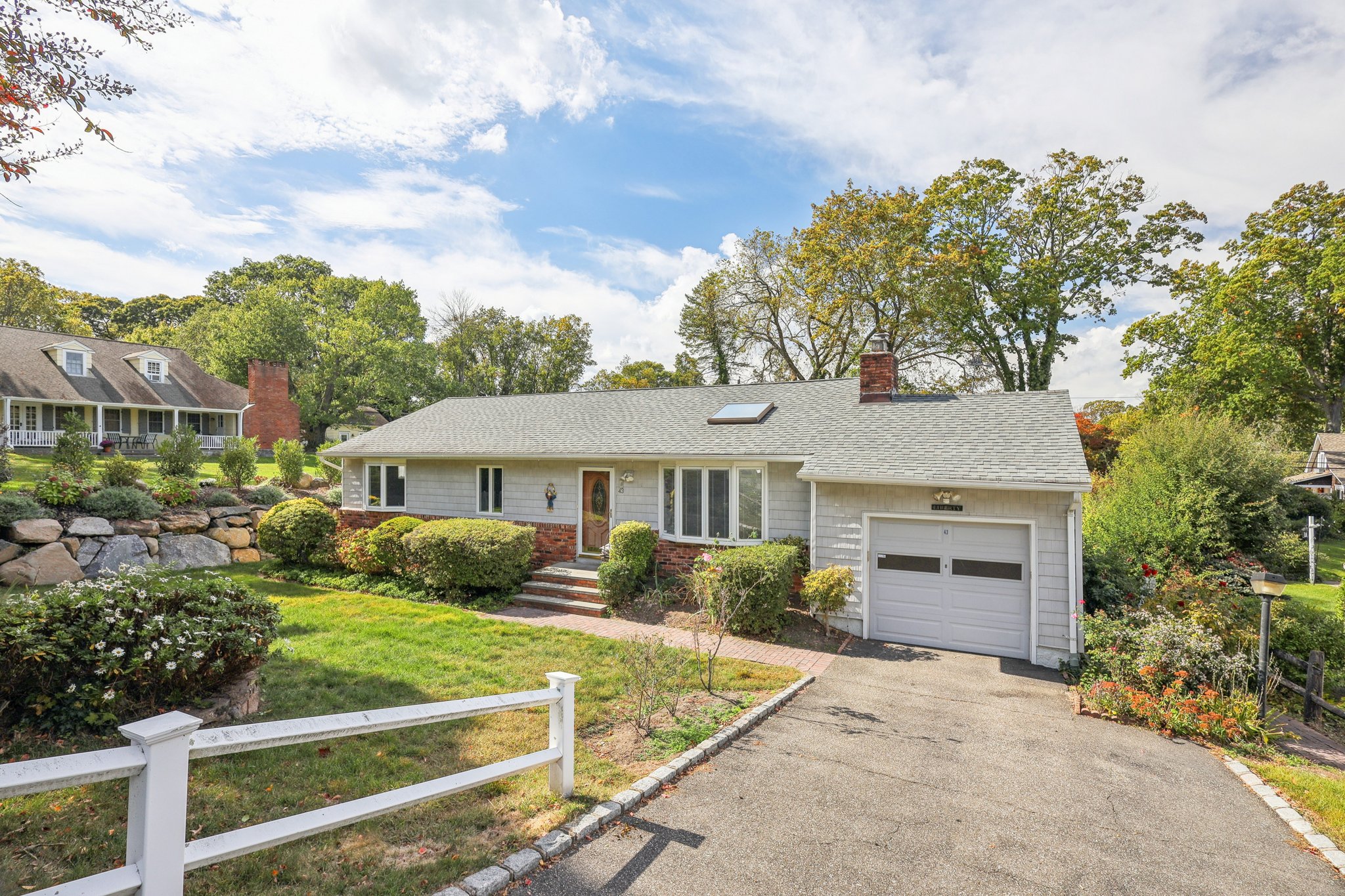 Landing Rd-S0810-005.jpg