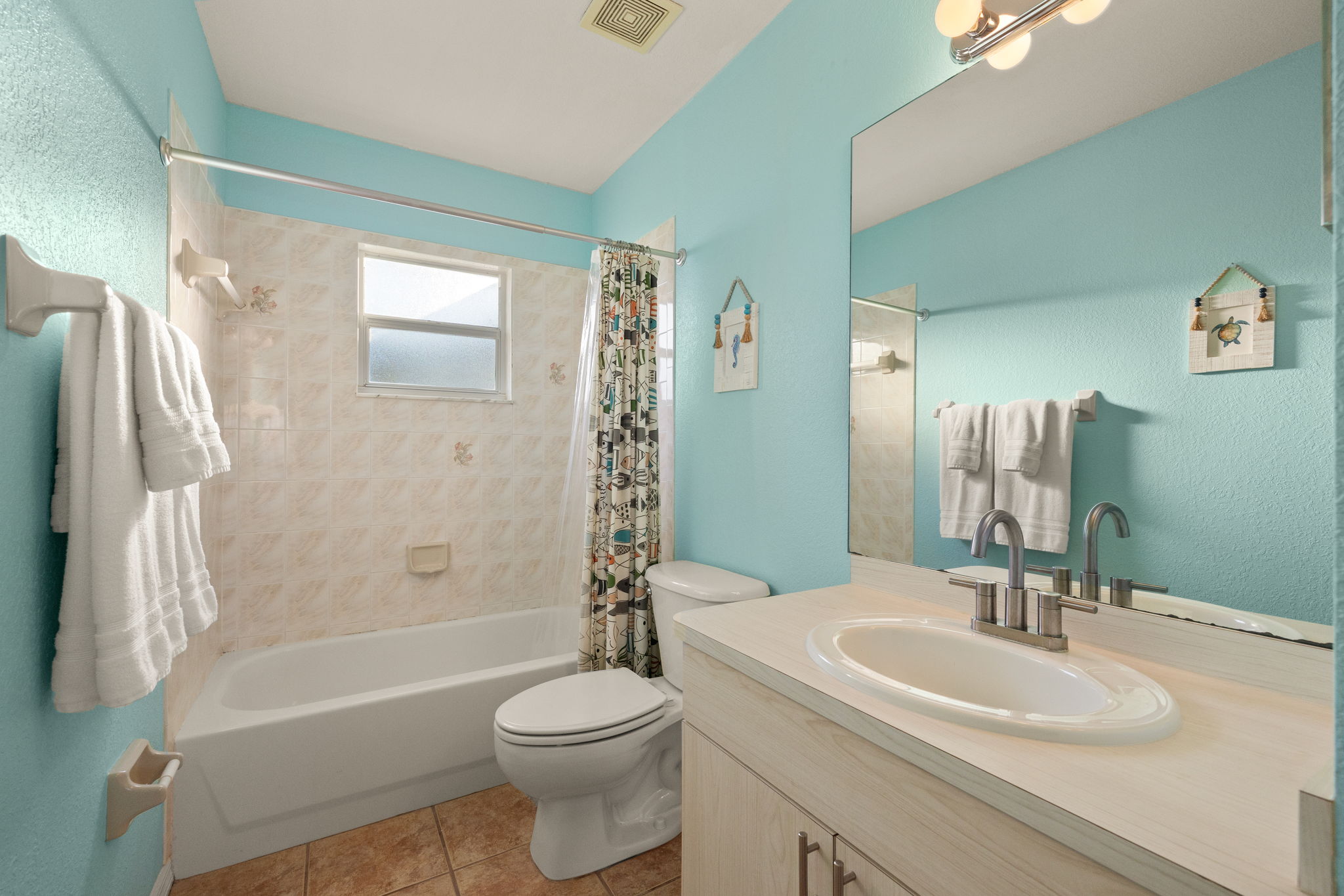 Guest Bathroom 1 - 2