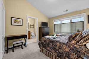 Second ensuite bedroom