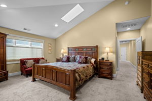 Combination vaulted ceiling, skylight