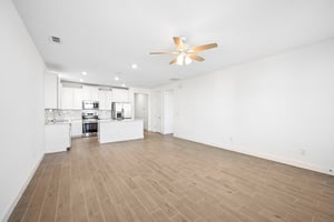 Samantha Court St-S1310-007.jpg