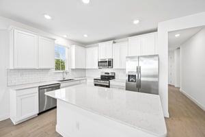 Samantha Court St-S1310-011.jpg