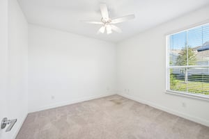 Samantha Court St-S1310-022.jpg
