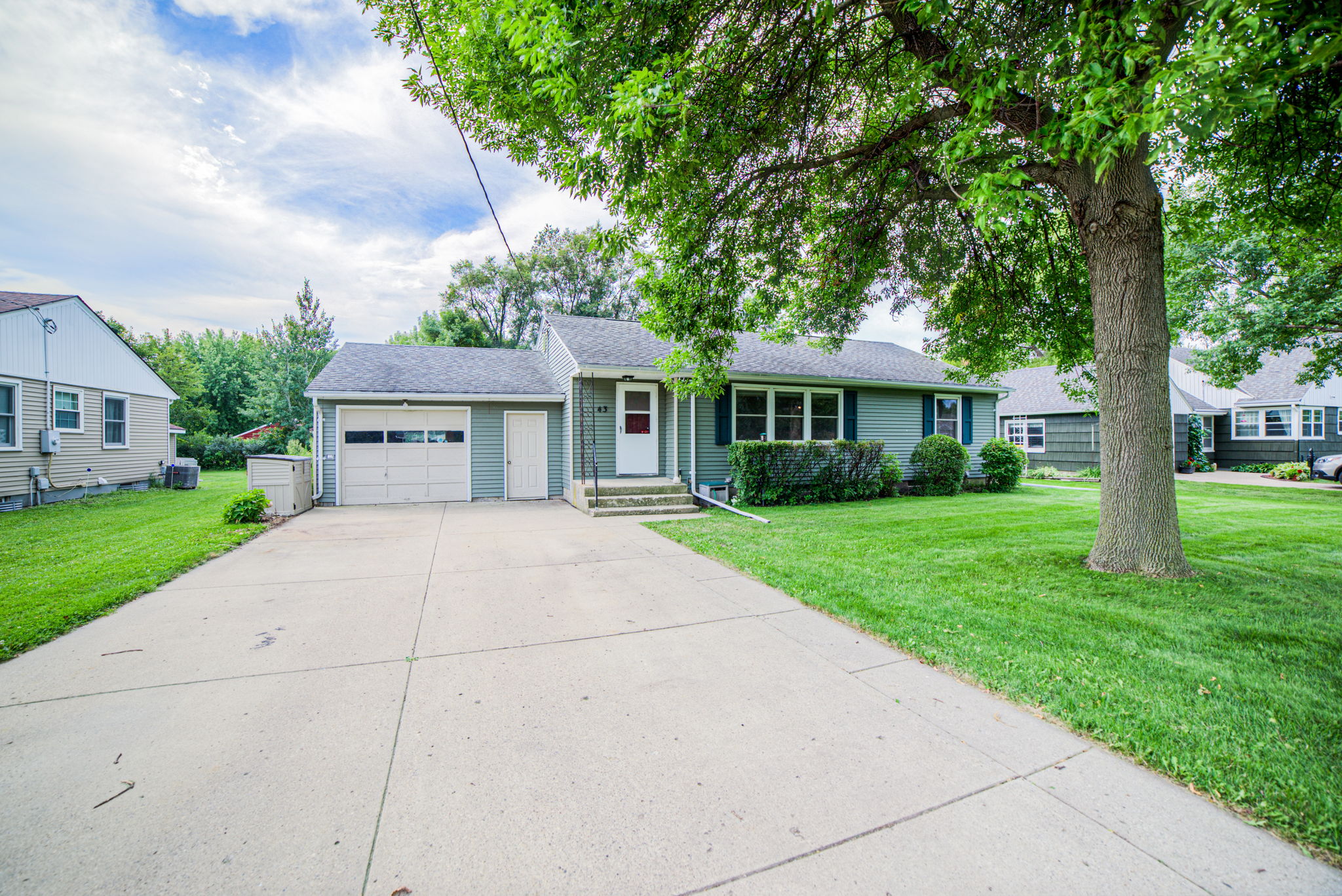  43 Skyline Dr., Mankato, MN 56001, US