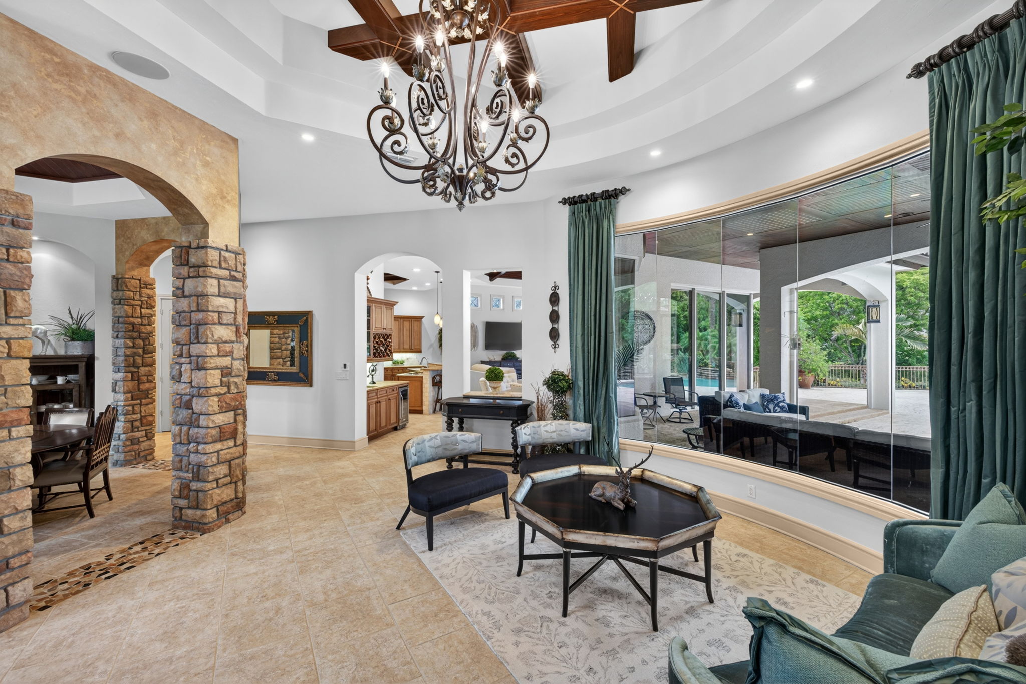 Family Room 6 of 6