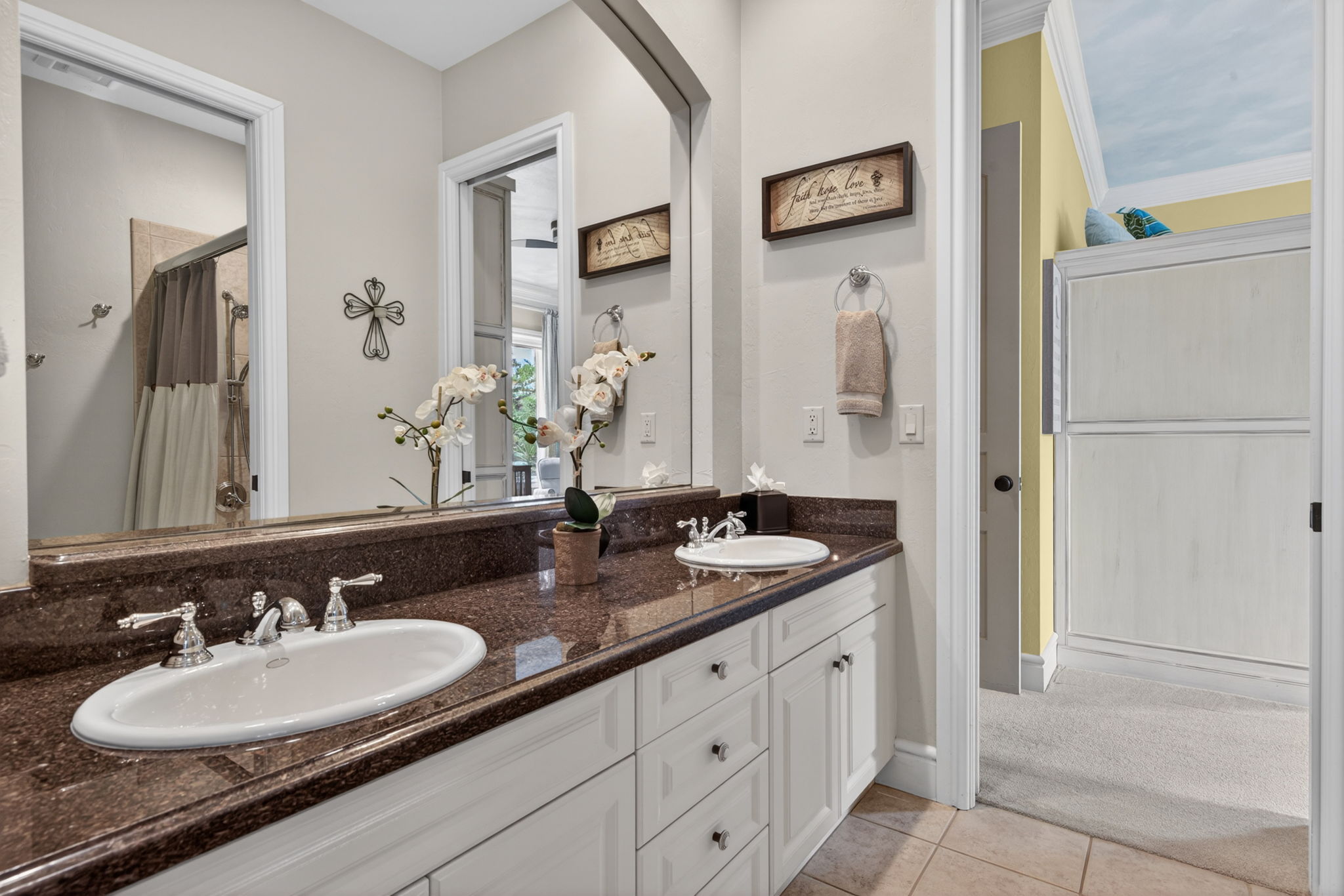 Guest Bathroom 1 of 2