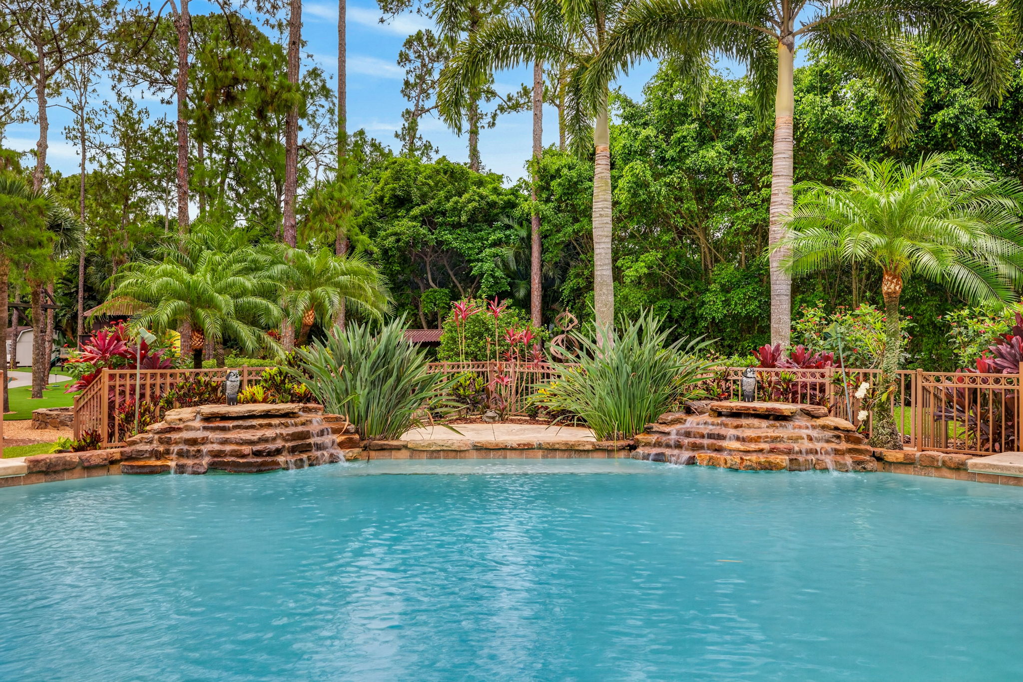 Pool 5 of 8