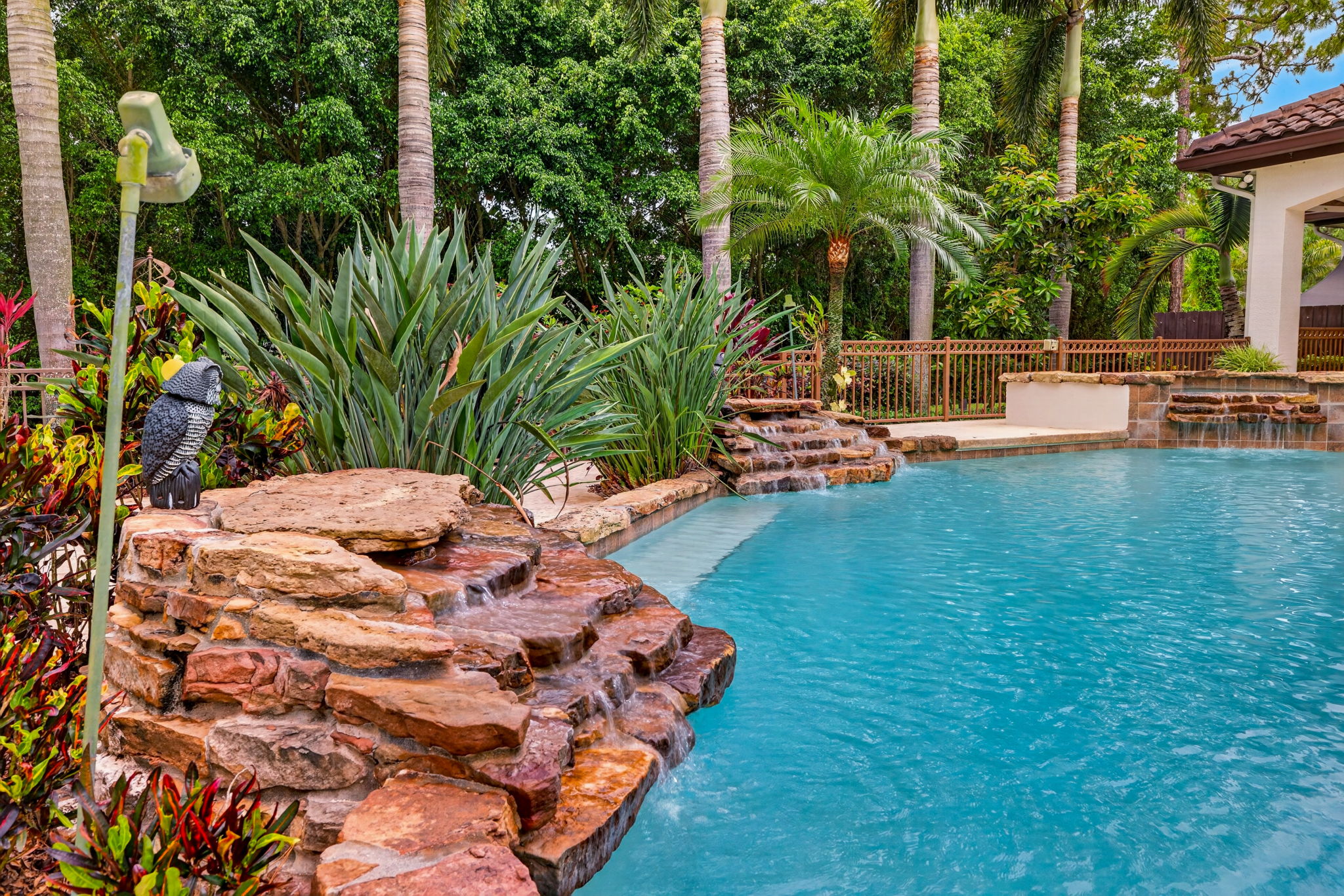 Pool 7 of 8