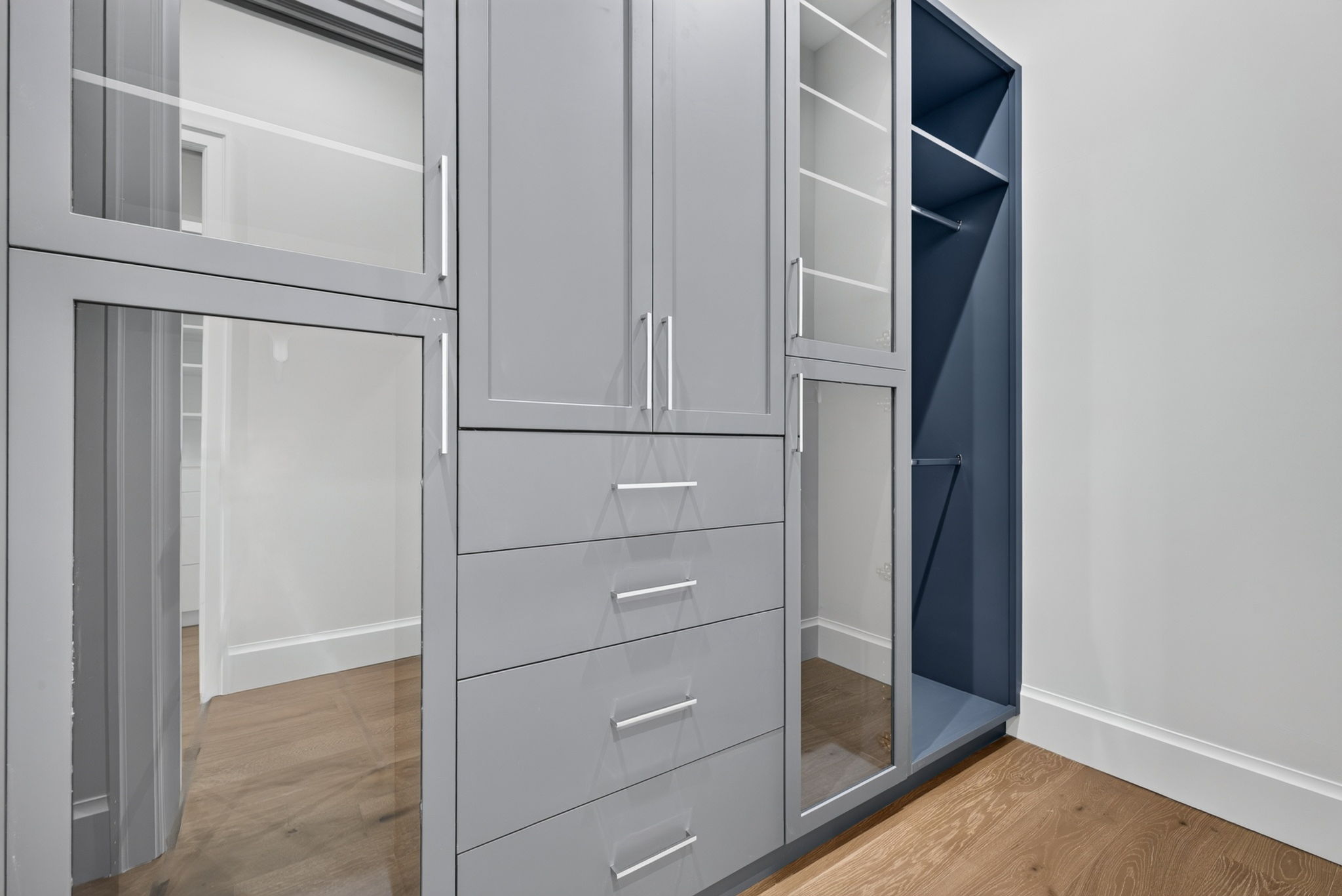 Closet 2 of 2