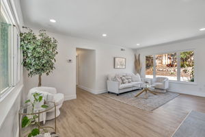 005__430 Marshall Dr