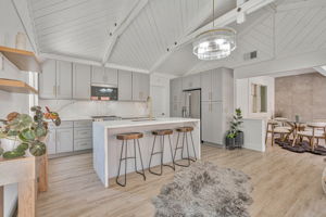 010__430 Marshall Dr