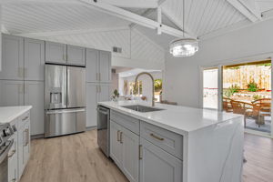 011__430 Marshall Dr