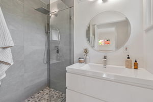 031__430 Marshall Dr