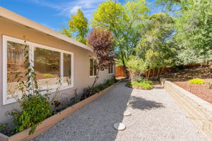 039__430 Marshall Dr
