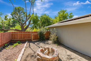 040__430 Marshall Dr