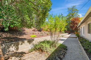 041__430 Marshall Dr