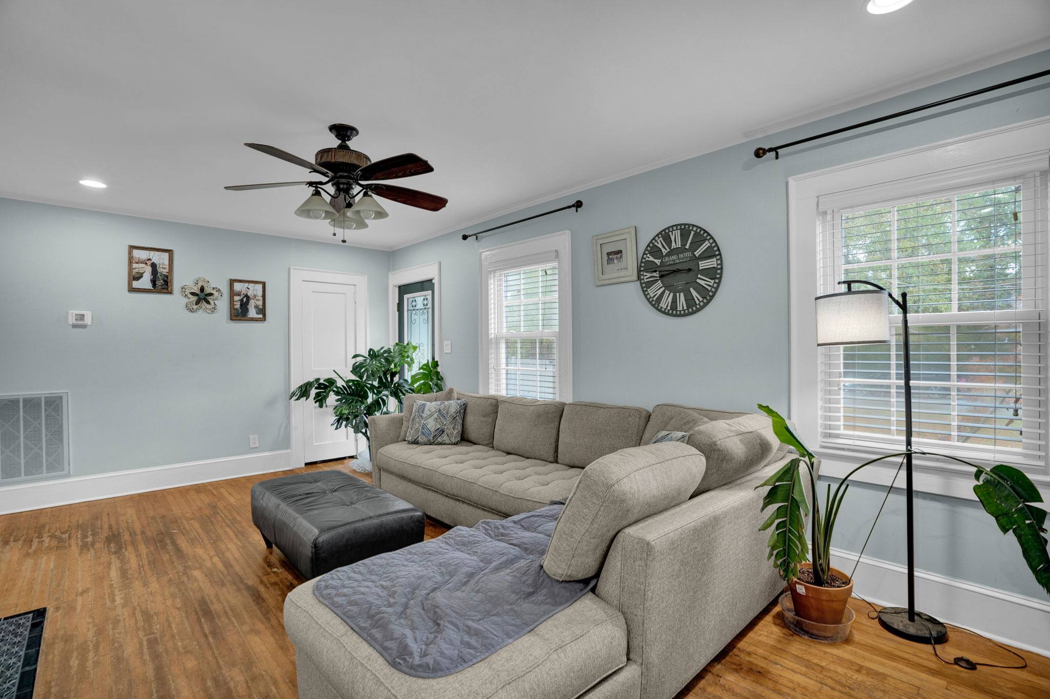 430 Pine Grove Dr-5