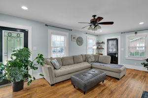 430 Pine Grove Dr-6