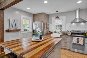 430 Pine Grove Dr-15