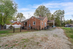 430 Pine Grove Dr-25