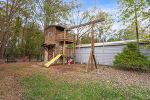 430 Pine Grove Dr-28