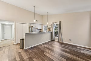 Queens Rd 732-S0512-004.jpg