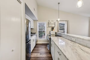 Queens Rd 732-S0512-008.jpg