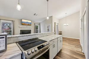 Queens Rd 732-S0512-010.jpg