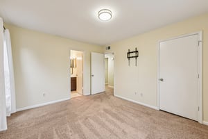 Queens Rd 732-S0512-017.jpg