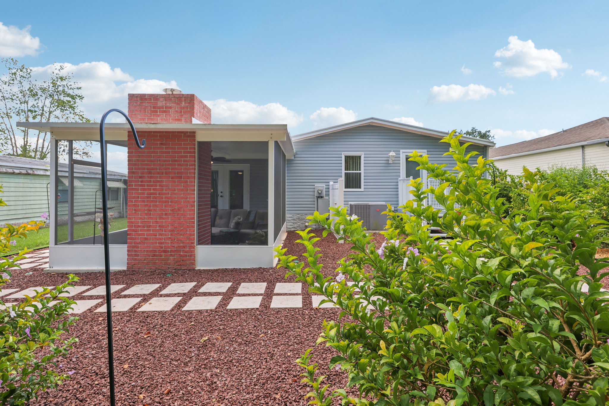 Tarrson Blvd-S1710-047.jpg
