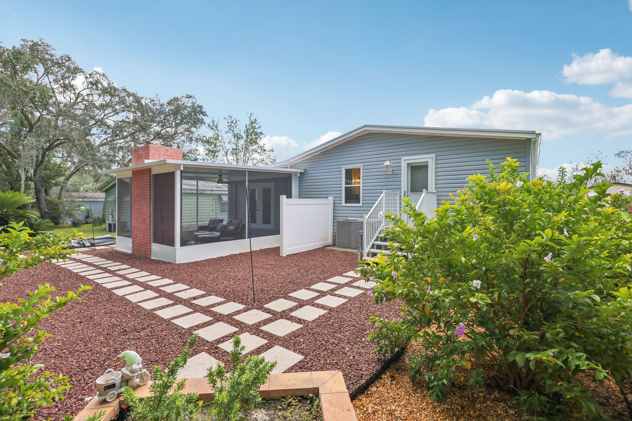 Tarrson Blvd-S1710-048.jpg