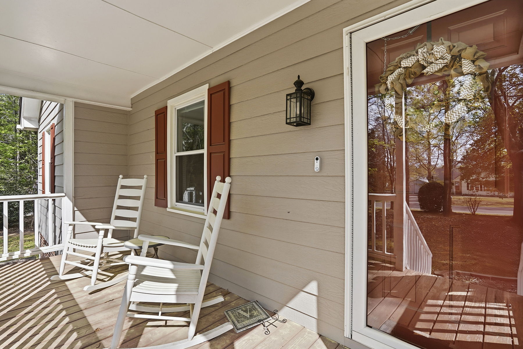 Front Porch/Entrance
